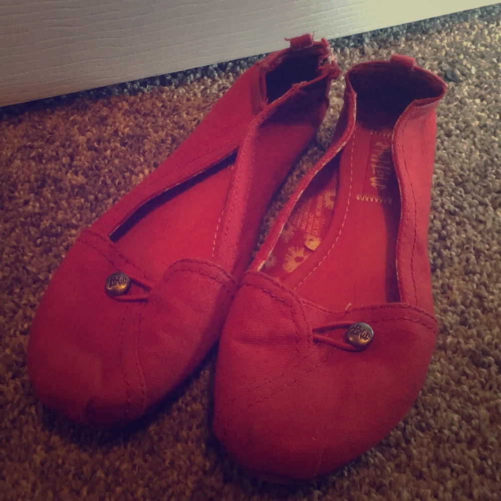 Red Casual Flats